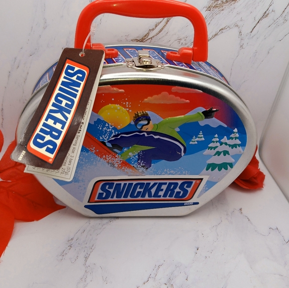 Snickers Tan Can & Candy container - Picture 3 of 10